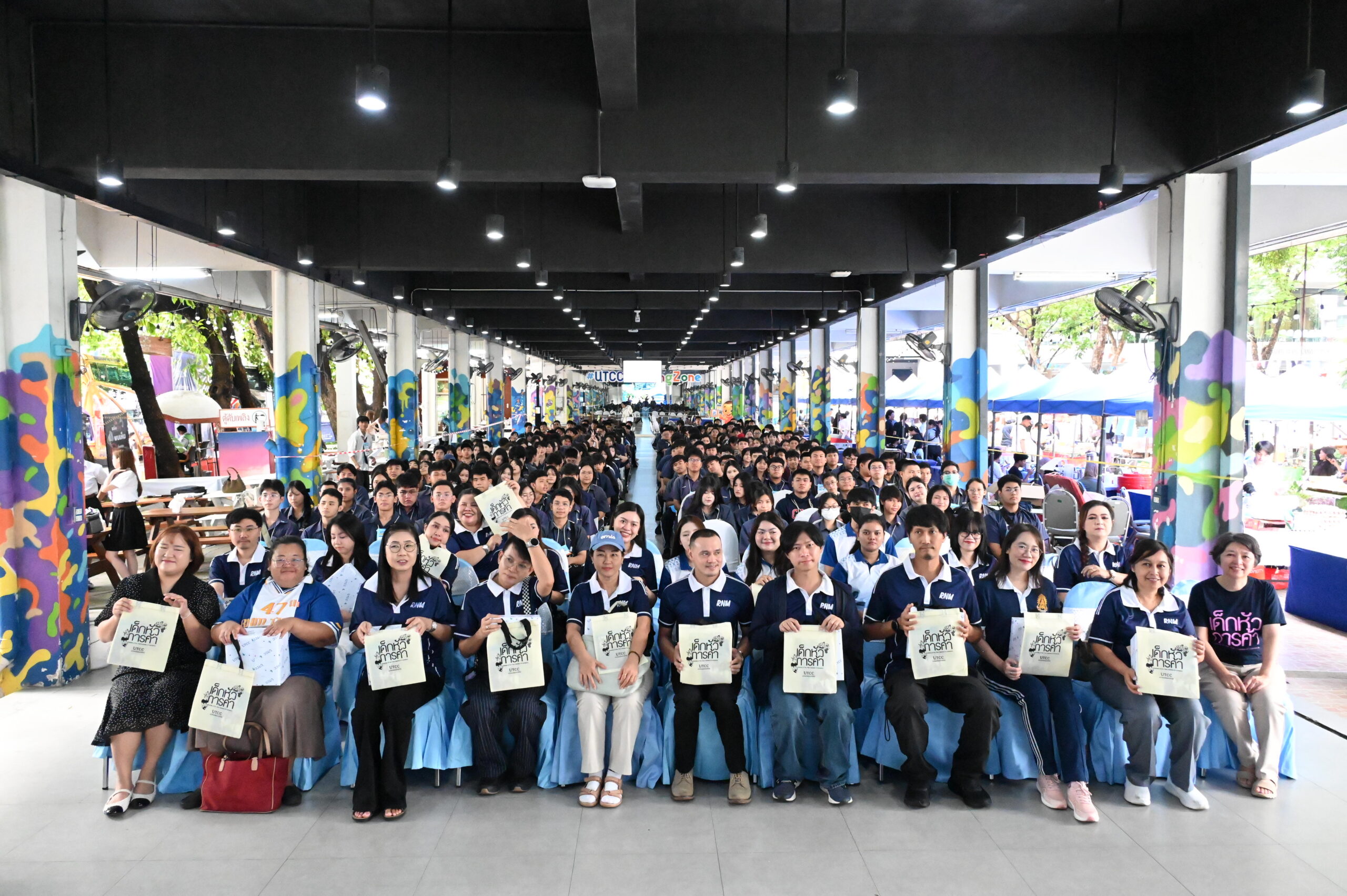 ภาพบรรยากาศ Campus Visit ของนักเรียนโรงเรียนราชวินิตมัธยม ณ ห้องปฏิบัติการคอมพิวเตอร์