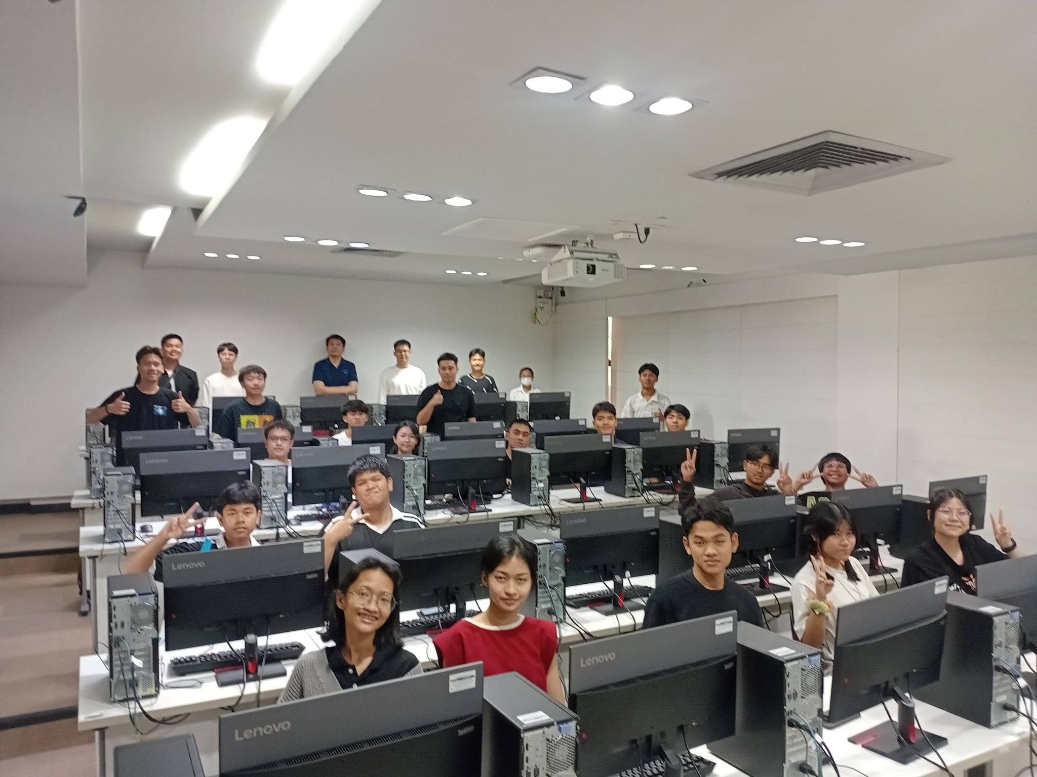 Science Utcc Lab ภาพบรรยากาศ ค่าย Machine Learning รุ่น 2 | คณะวิทยาศาสตร์และเทคโนโลยี ...